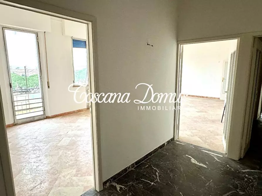 Immagine 9 di Appartamento in vendita  a Siena