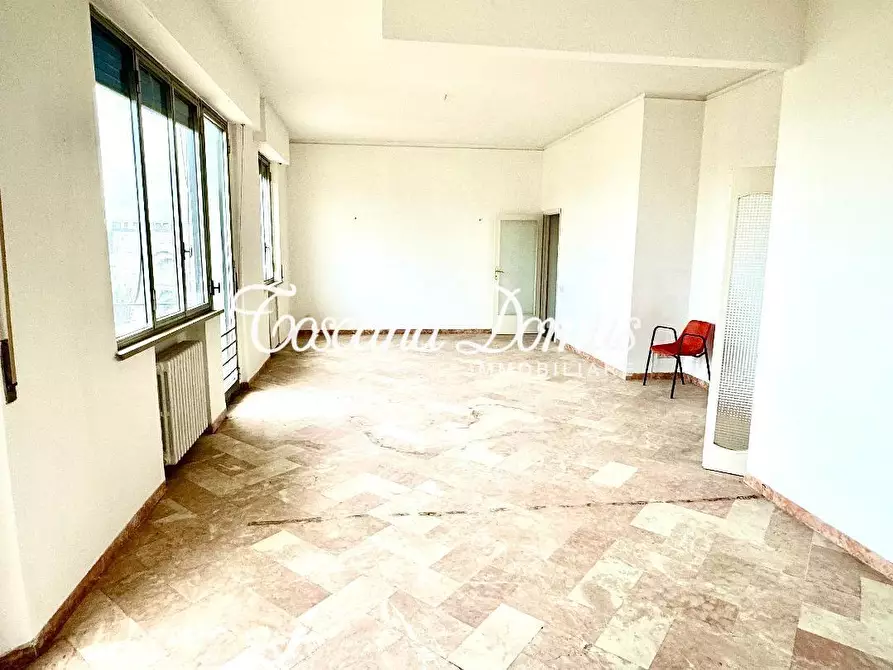 Immagine 10 di Appartamento in vendita  a Siena