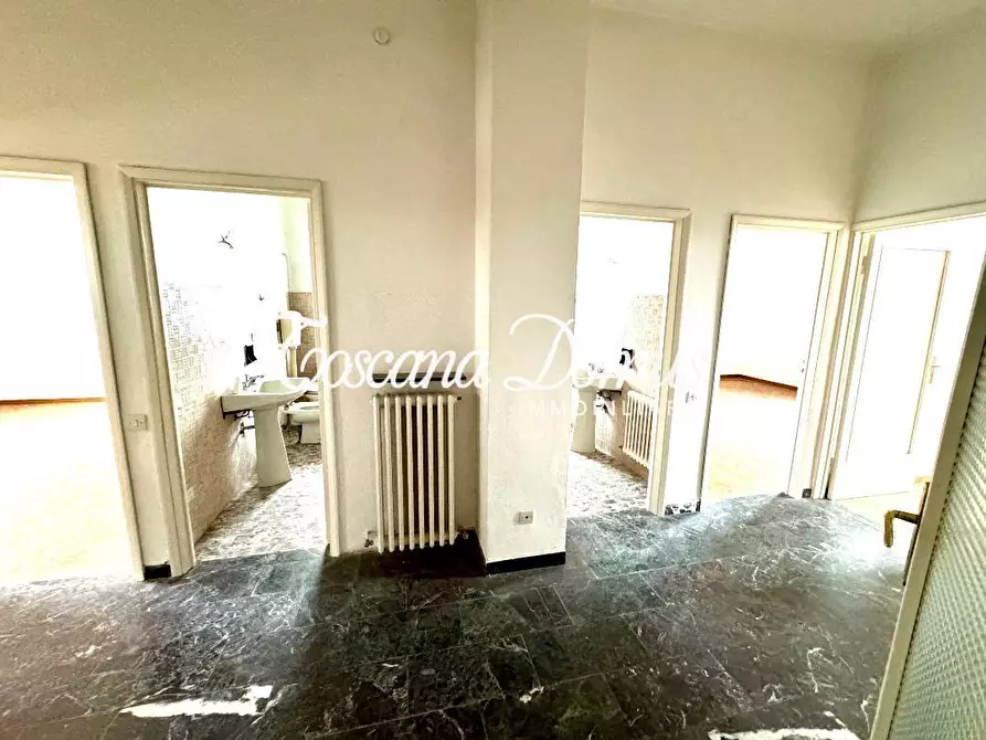 Immagine 20 di Appartamento in vendita  a Siena