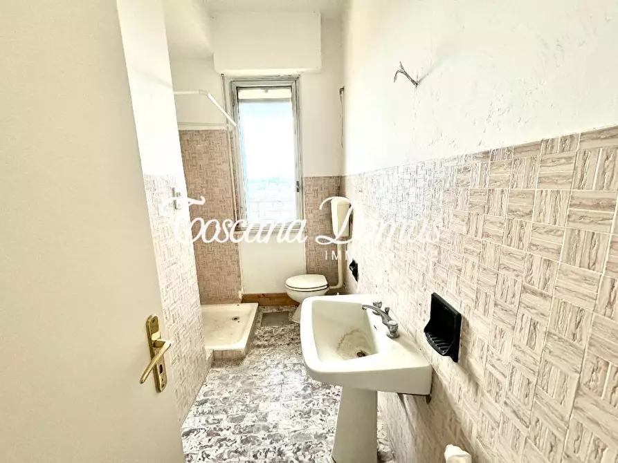 Immagine 14 di Appartamento in vendita  a Siena