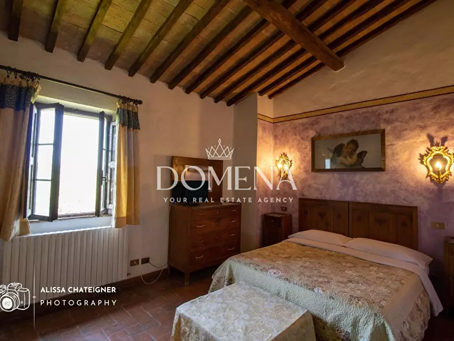 Immagine 35 di Casa colonica in vendita  a Siena