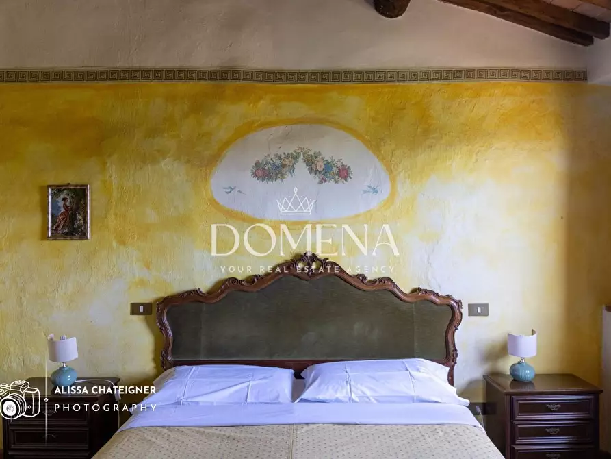 Immagine 22 di Casa colonica in vendita  a Siena