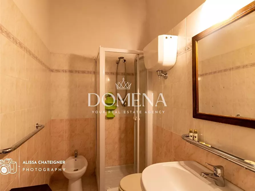 Immagine 27 di Casa colonica in vendita  a Siena