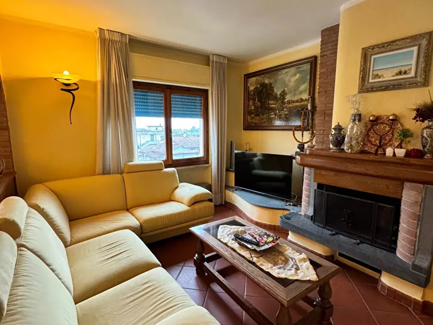 Immagine 14 di Appartamento in vendita  a Seravezza