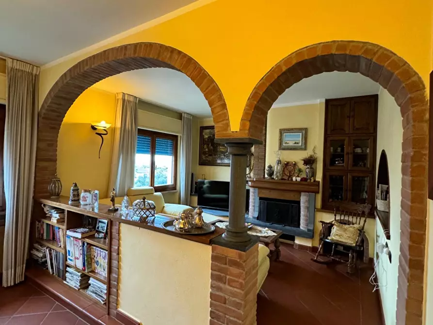 Immagine 3 di Appartamento in vendita  a Seravezza