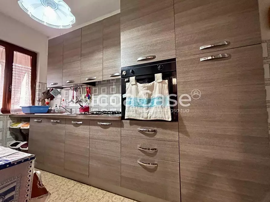 Immagine 12 di Appartamento in vendita  a Lucca