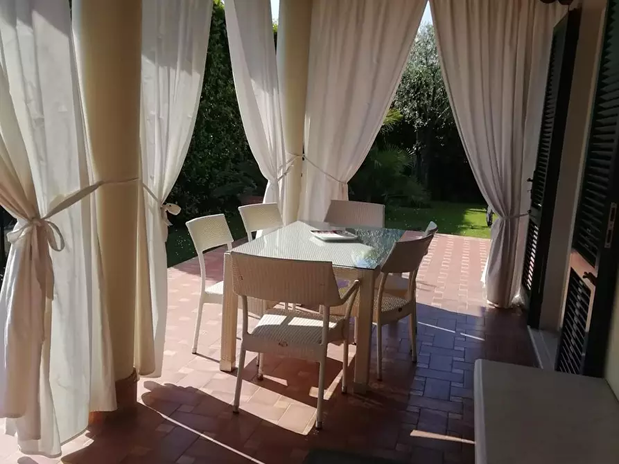 Immagine 4 di Villa in affitto  a Forte Dei Marmi