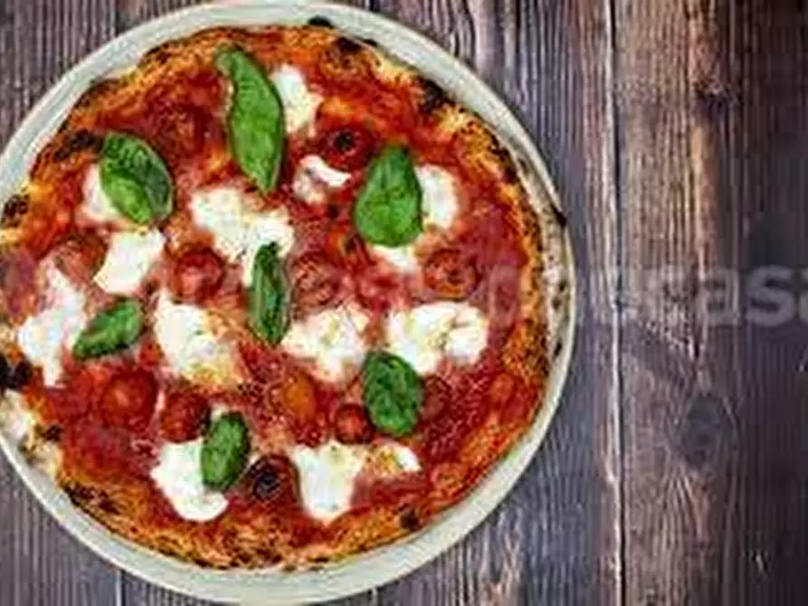 Immagine 10 di Bar / Ristorante in vendita  a Pisa