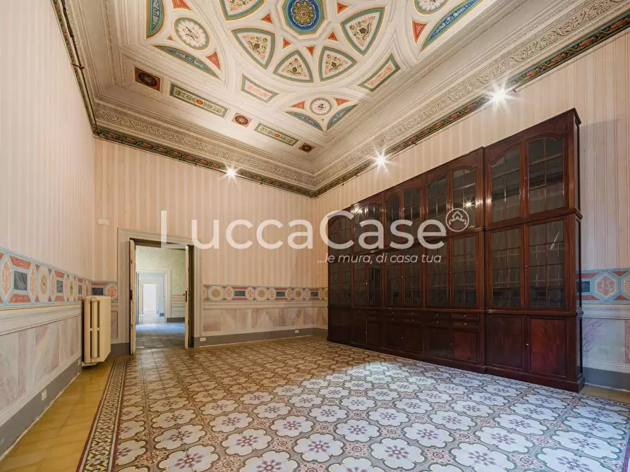 Immagine 3 di Appartamento in vendita  a Lucca