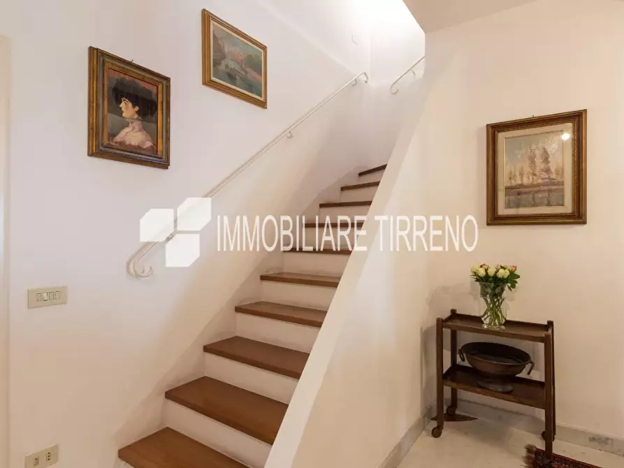 Immagine 12 di Porzione di casa in vendita  a Massa