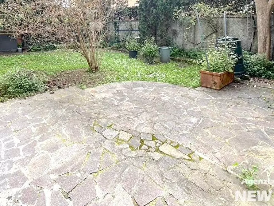 Immagine 29 di Terratetto in vendita  a Pisa