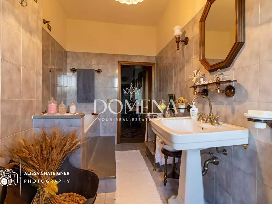 Immagine 34 di Casa colonica in vendita  a Monteriggioni