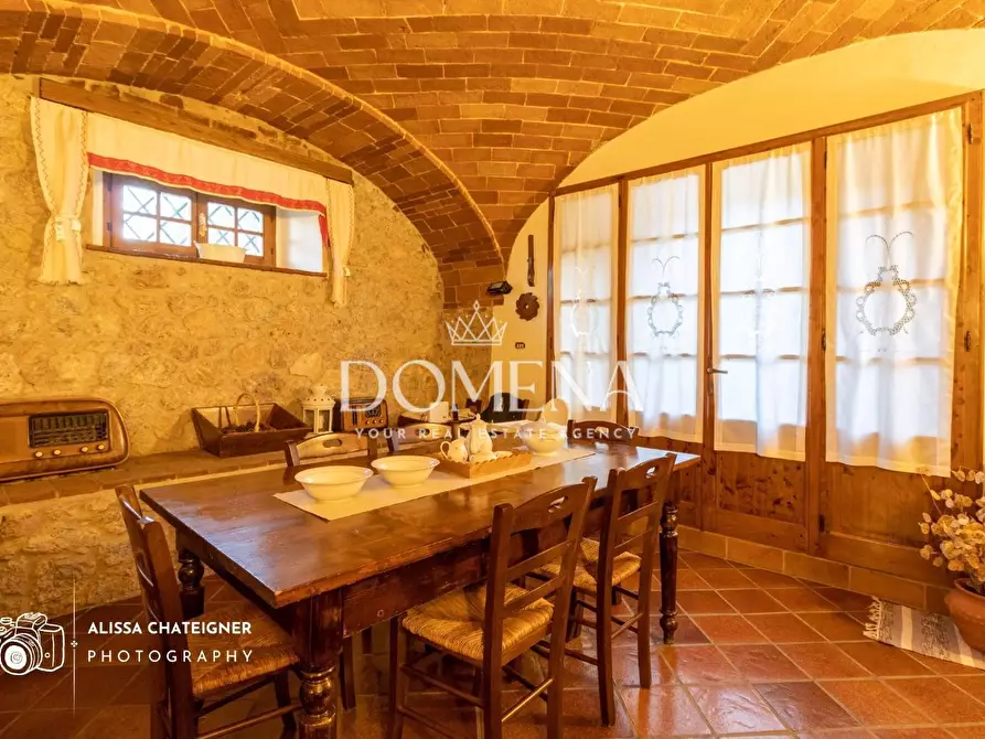 Immagine 39 di Casa colonica in vendita  a Monteriggioni
