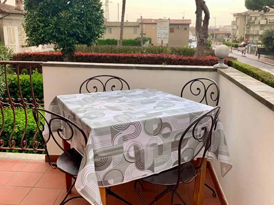 Immagine 13 di Appartamento in affitto  a Seravezza