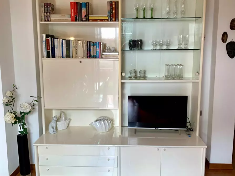 Immagine 16 di Appartamento in affitto  a Seravezza