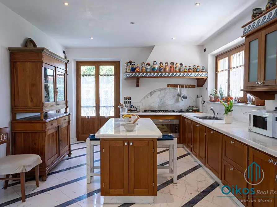 Immagine 28 di Villa in affitto  a Forte Dei Marmi