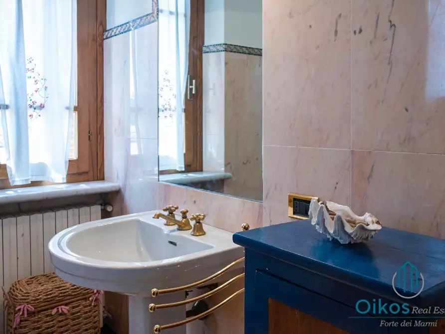 Immagine 18 di Villa in affitto  a Forte Dei Marmi