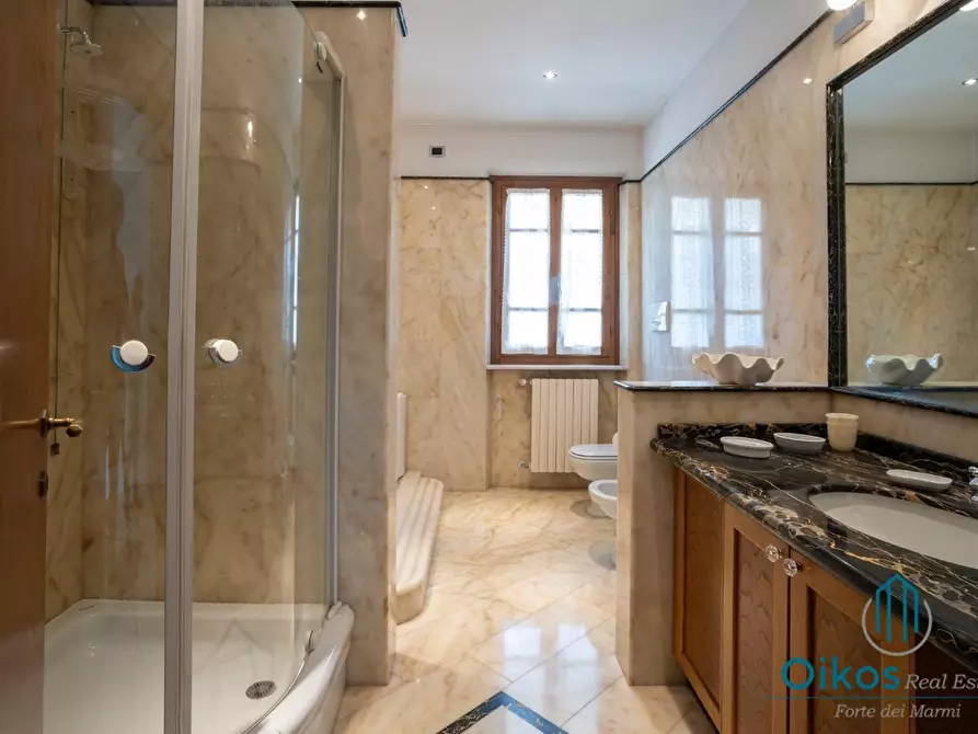 Immagine 7 di Villa in affitto  a Forte Dei Marmi