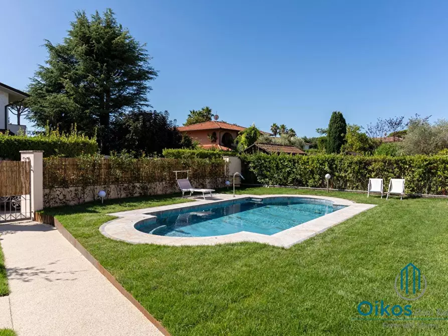 Immagine 46 di Villa in affitto  a Forte Dei Marmi