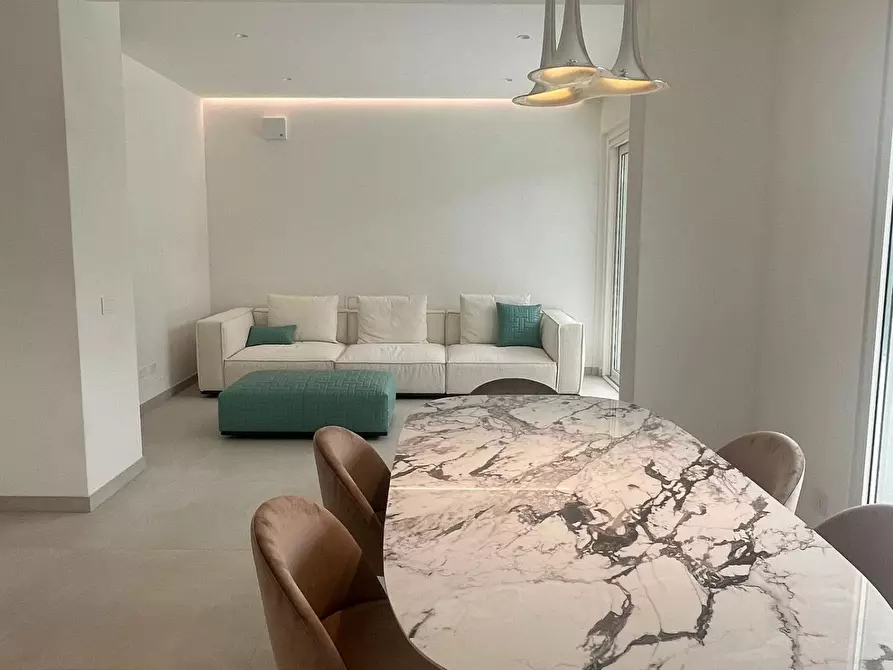Immagine 25 di Villa in affitto  a Pietrasanta