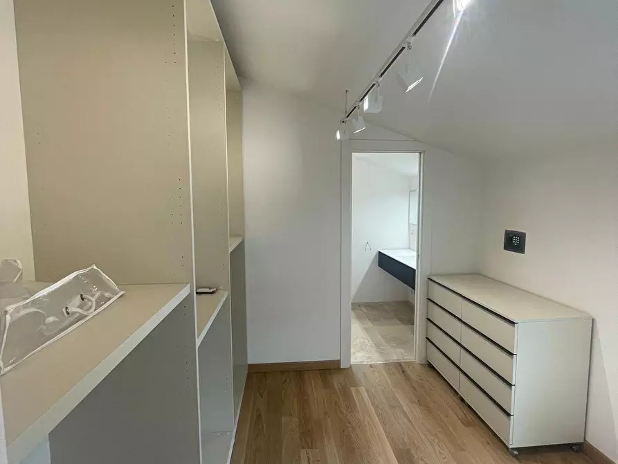 Immagine 9 di Villa in affitto  a Pietrasanta