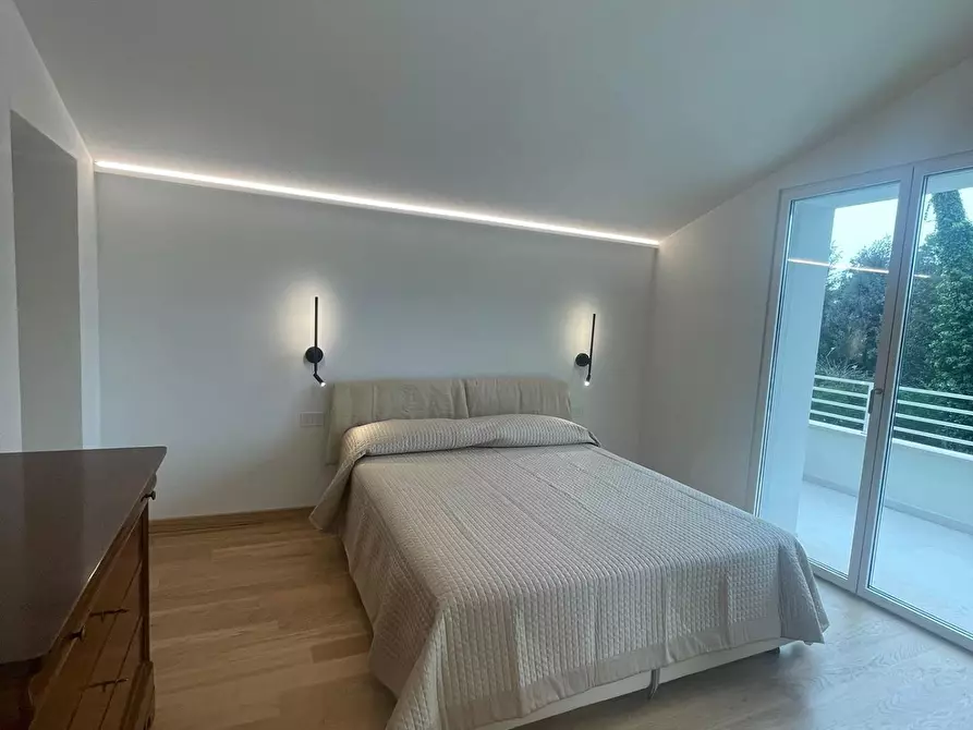 Immagine 12 di Villa in affitto  a Pietrasanta