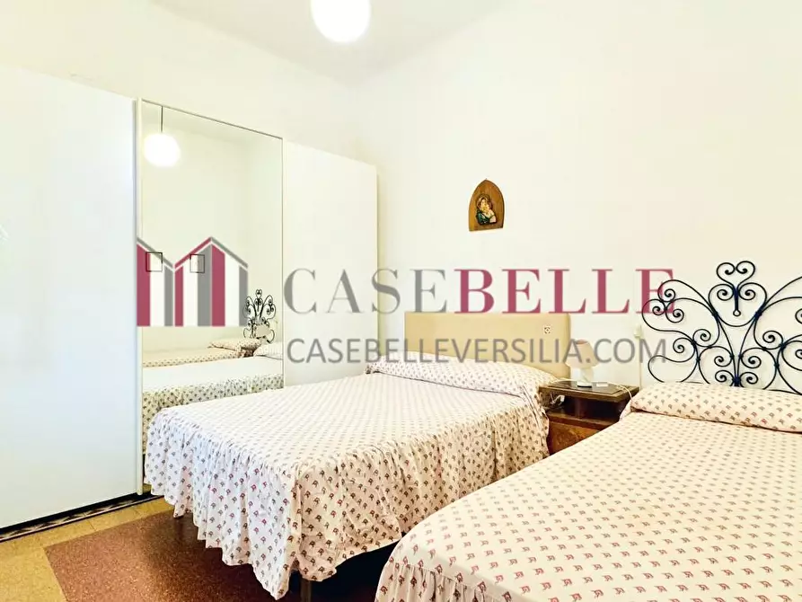 Immagine 43 di Casa indipendente in vendita  a Viareggio