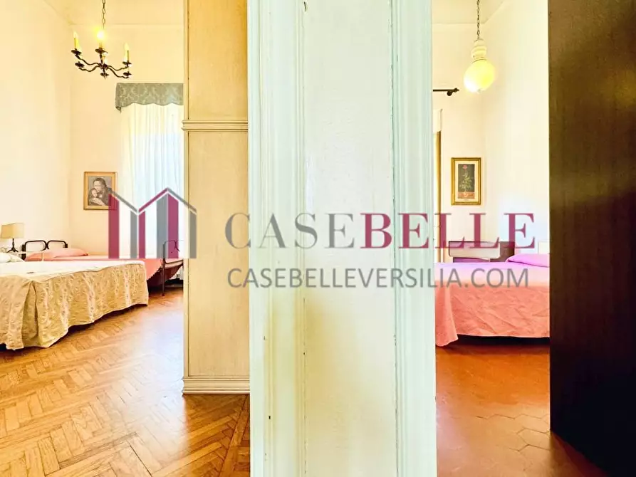 Immagine 29 di Casa indipendente in vendita  a Viareggio