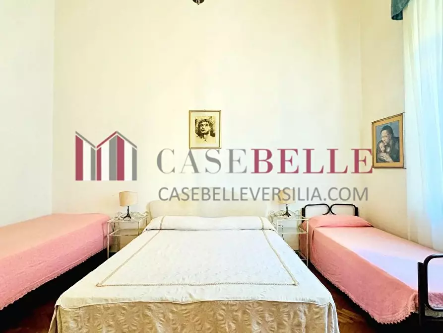 Immagine 35 di Casa indipendente in vendita  a Viareggio