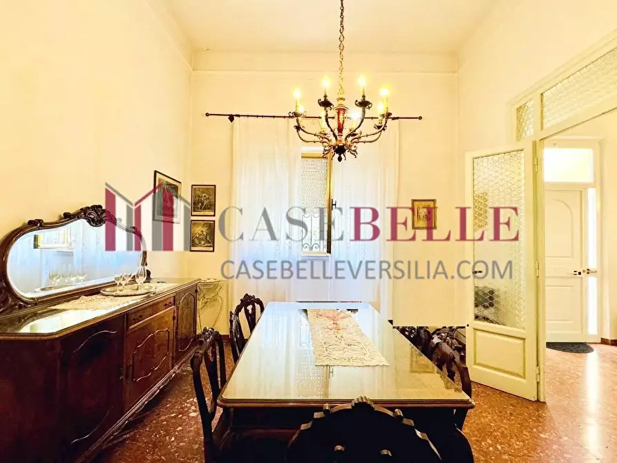 Immagine 4 di Casa indipendente in vendita  a Viareggio