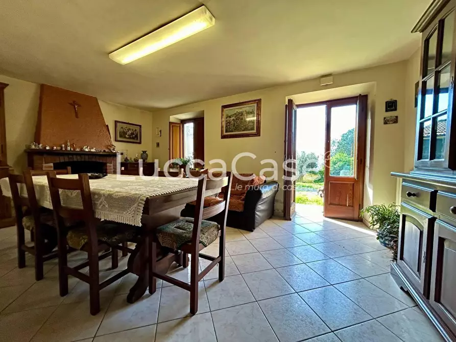 Immagine 17 di Casa indipendente in vendita  a Camaiore