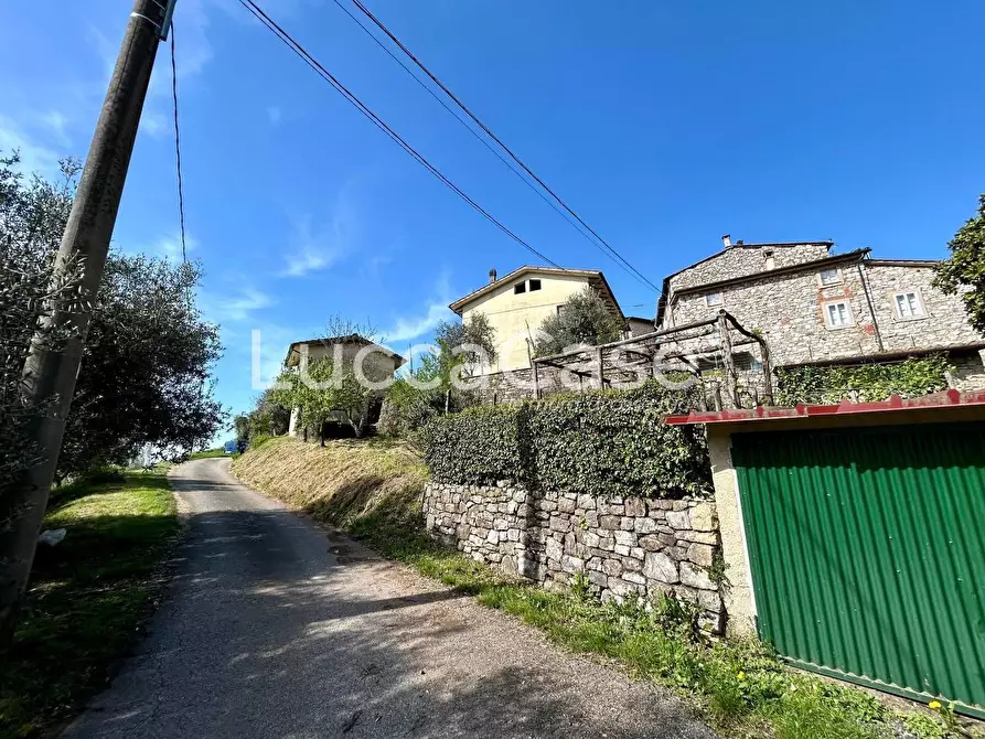 Immagine 12 di Casa indipendente in vendita  a Camaiore