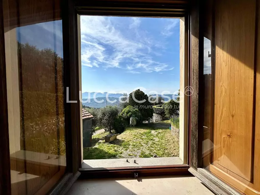Immagine 33 di Casa indipendente in vendita  a Camaiore