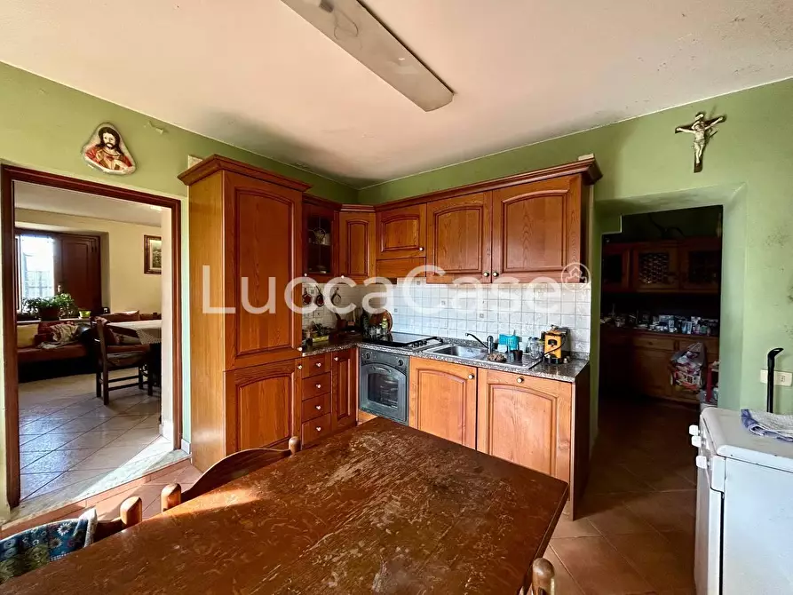 Immagine 19 di Casa indipendente in vendita  a Camaiore