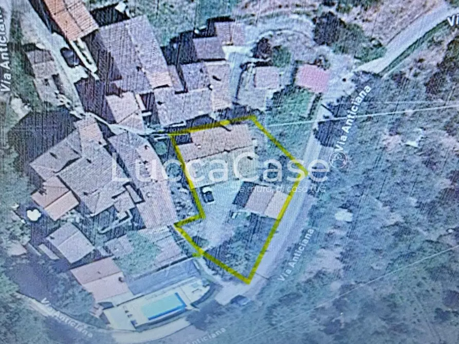 Immagine 43 di Casa indipendente in vendita  a Camaiore