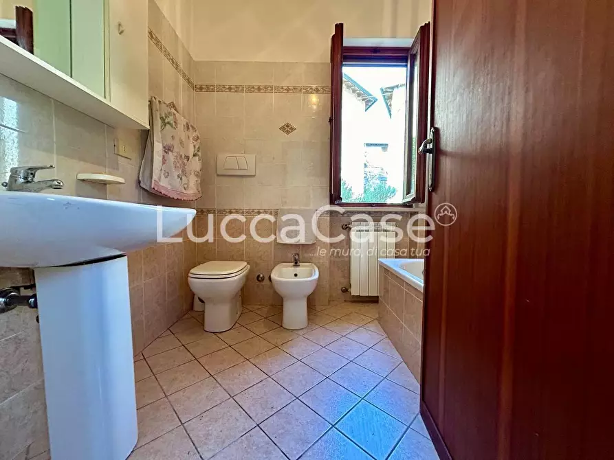 Immagine 25 di Casa indipendente in vendita  a Camaiore