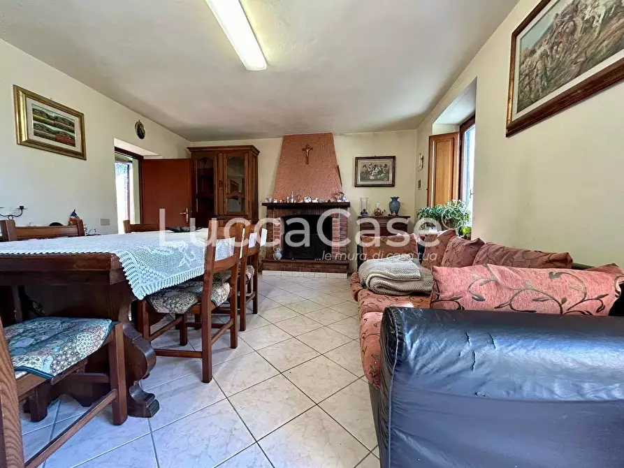 Immagine 14 di Casa indipendente in vendita  a Camaiore