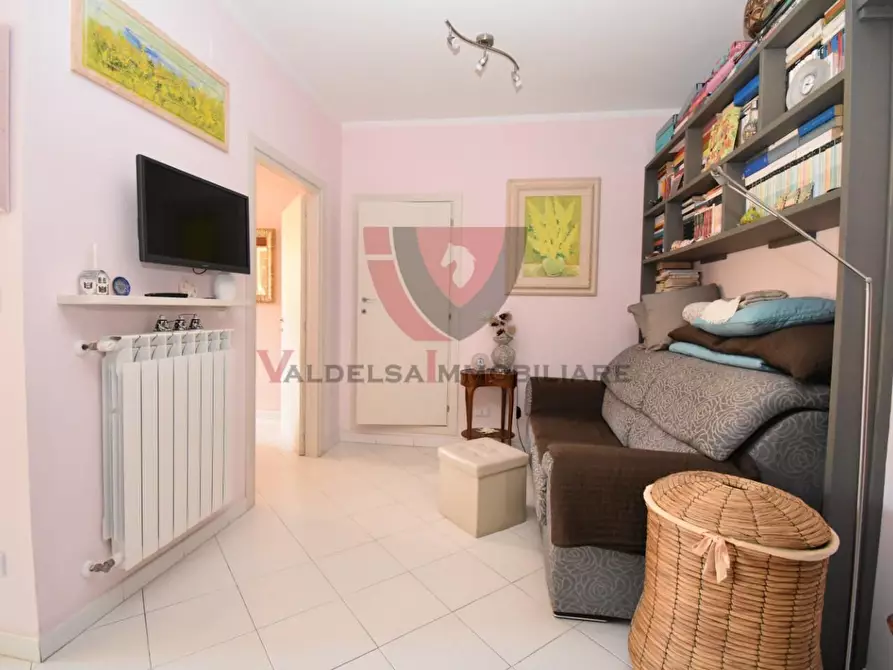 Immagine 3 di Appartamento in vendita  a Colle Di Val D'elsa