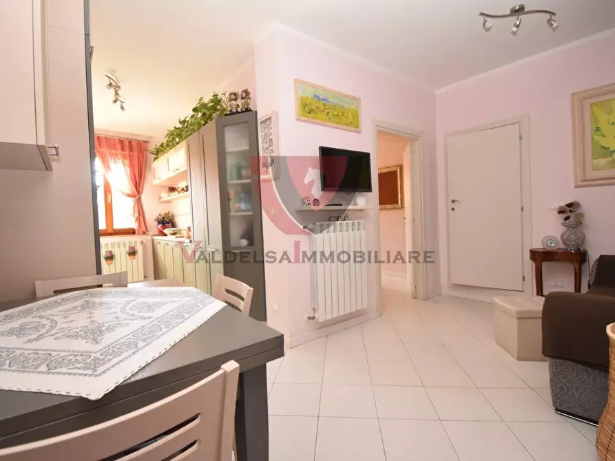 Immagine 7 di Appartamento in vendita  a Colle Di Val D'elsa