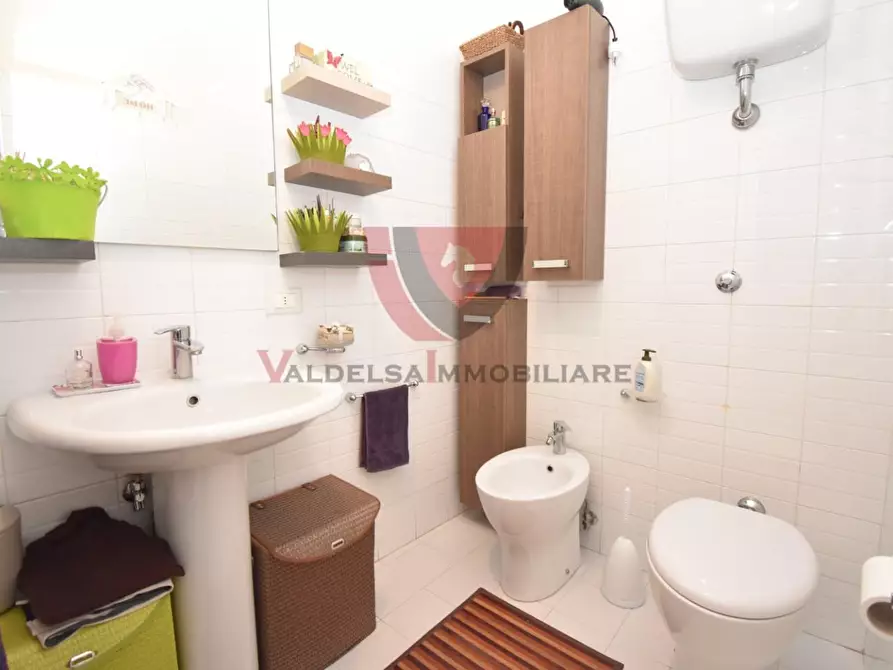 Immagine 12 di Appartamento in vendita  a Colle Di Val D'elsa