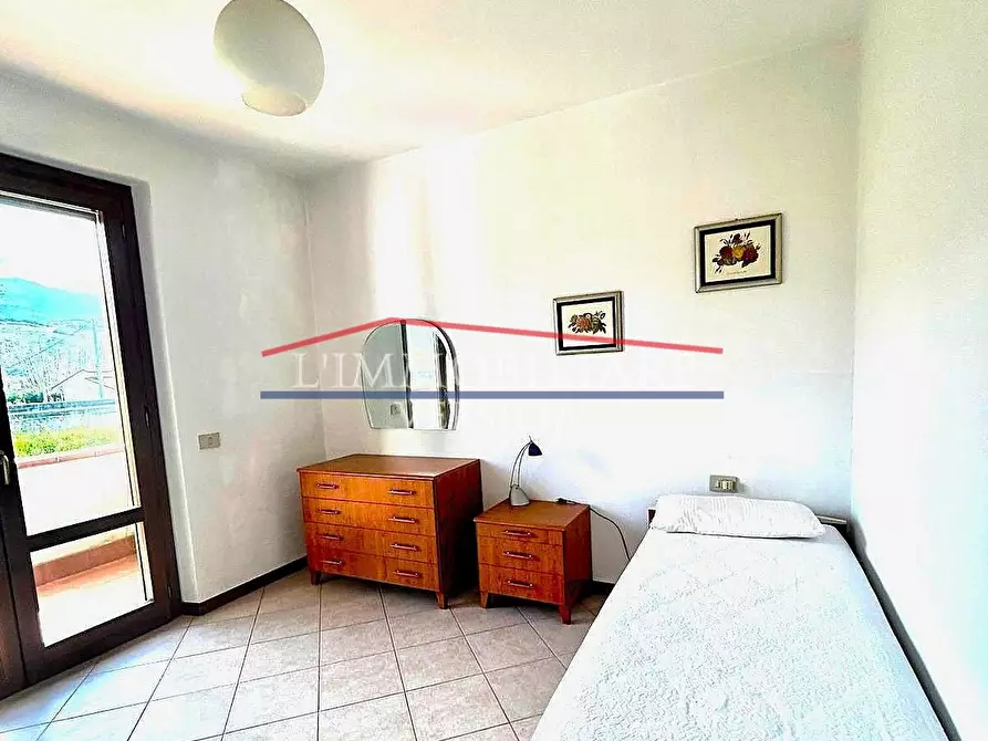 Immagine 34 di Villetta a schiera in vendita  a Montignoso