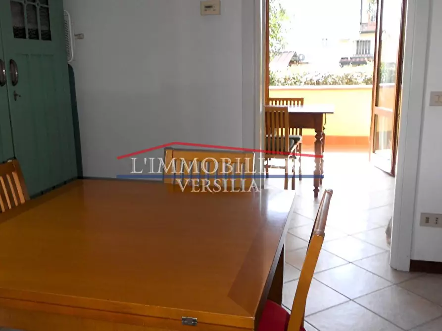 Immagine 56 di Villetta a schiera in vendita  a Montignoso