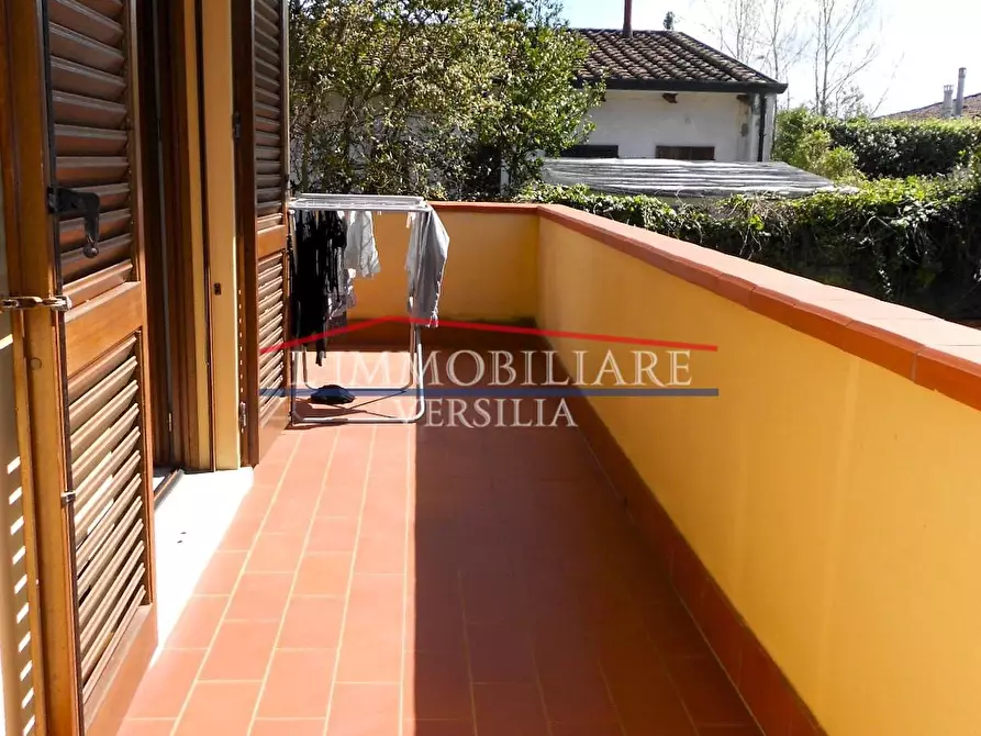 Immagine 6 di Villetta a schiera in vendita  a Montignoso