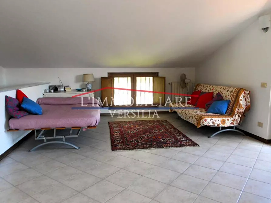 Immagine 54 di Villetta a schiera in vendita  a Montignoso