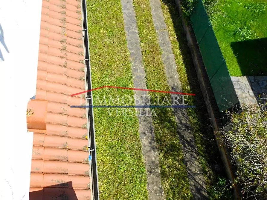 Immagine 4 di Villetta a schiera in vendita  a Montignoso