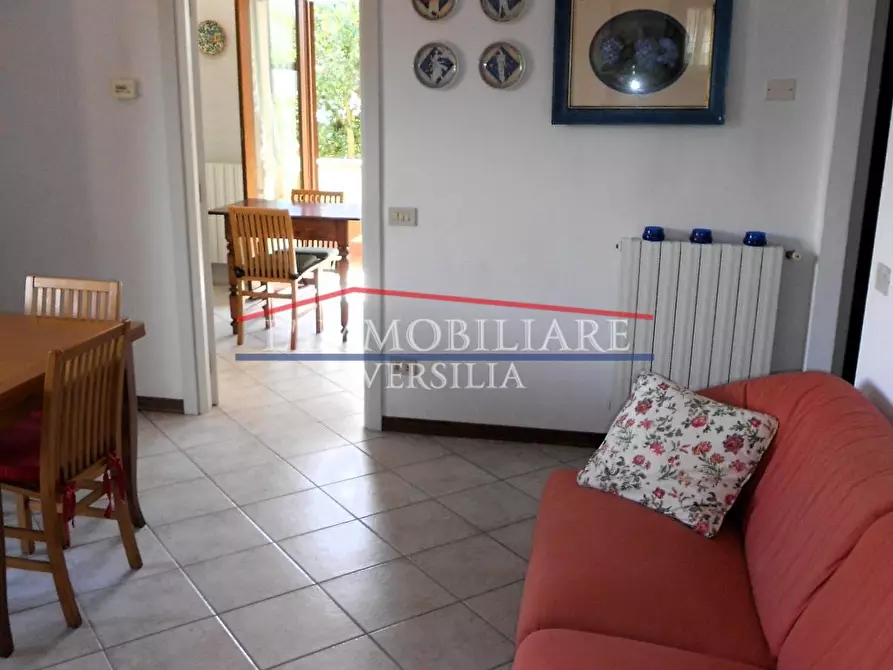 Immagine 11 di Villetta a schiera in vendita  a Montignoso