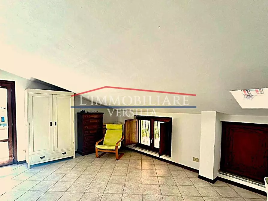 Immagine 46 di Villetta a schiera in vendita  a Montignoso