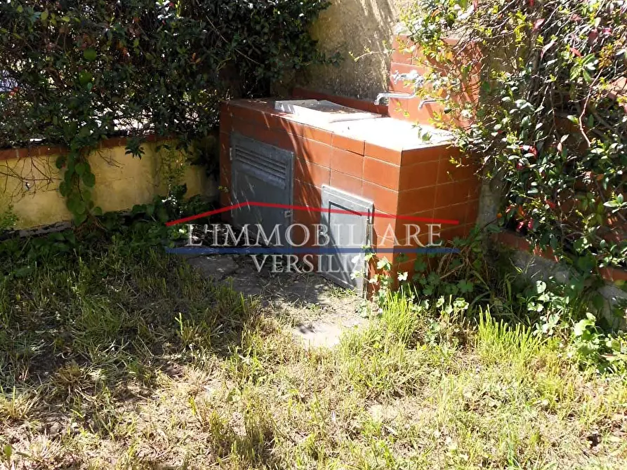 Immagine 40 di Villetta a schiera in vendita  a Montignoso