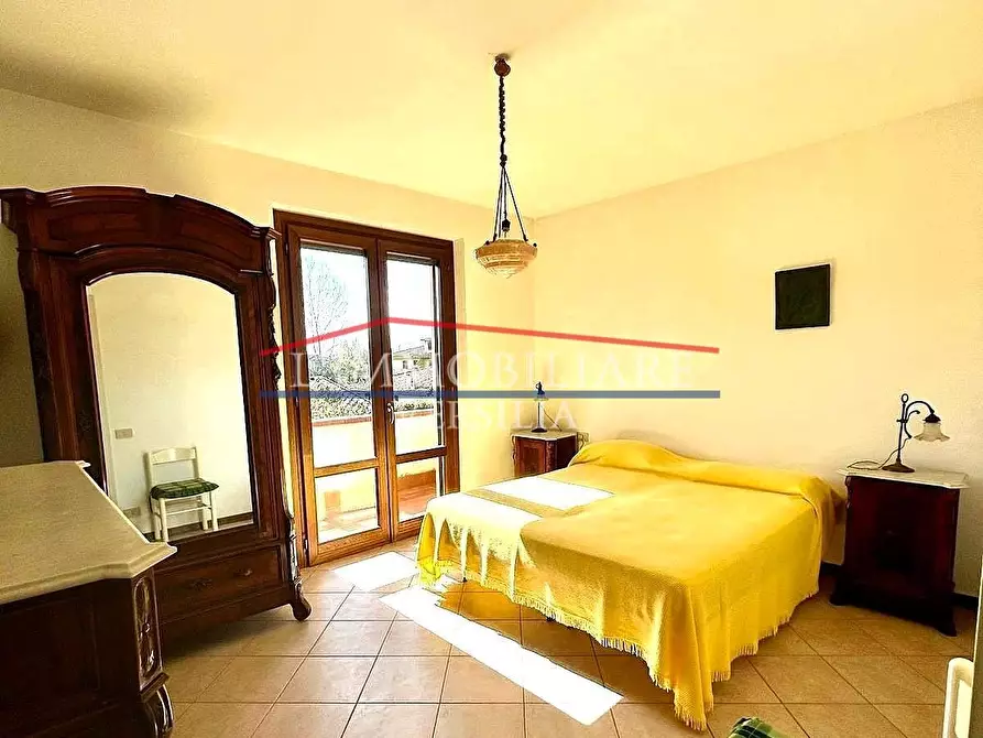 Immagine 22 di Villetta a schiera in vendita  a Montignoso