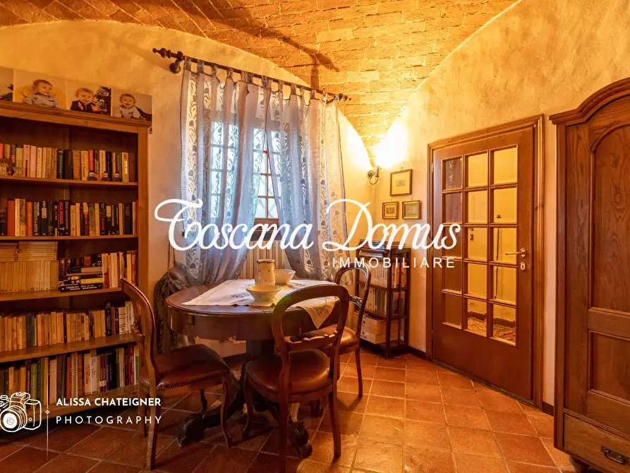 Immagine 38 di Casa colonica in vendita  a Monteriggioni